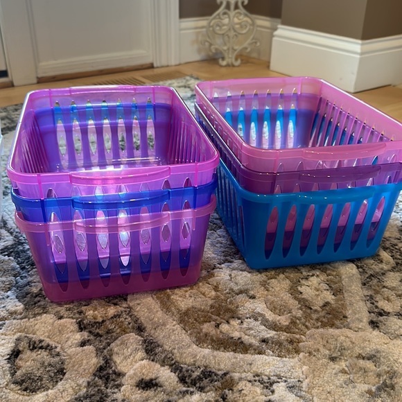 Plastic Organizing Bins - Picture 3 of 7